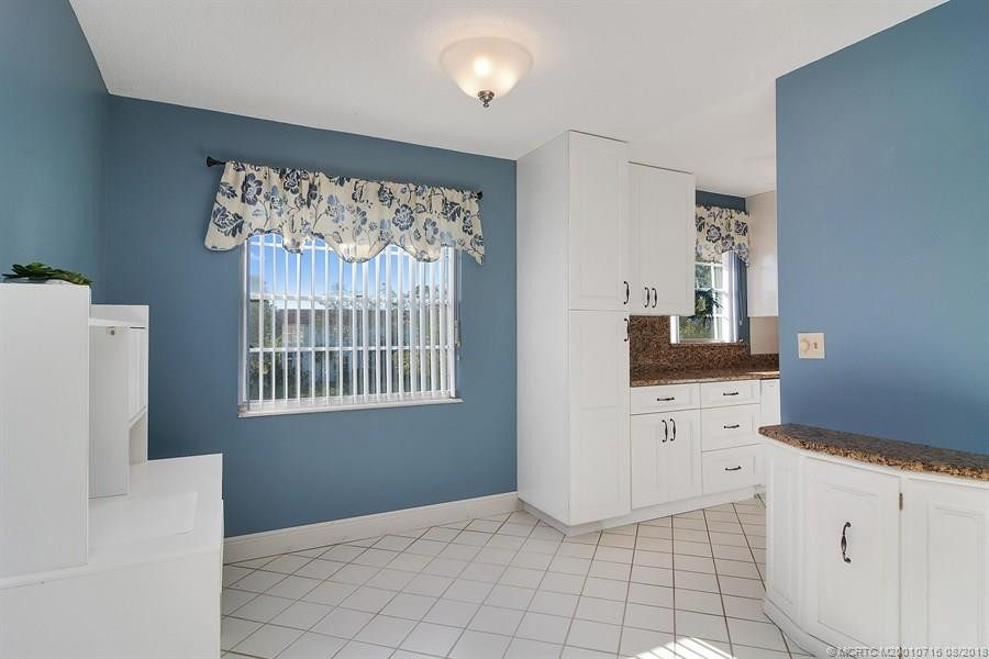 SPACE OFF KITCHEN
