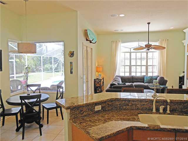 Interior Space/Layout. Open and bright kitchen - family room - breakfast nook flow