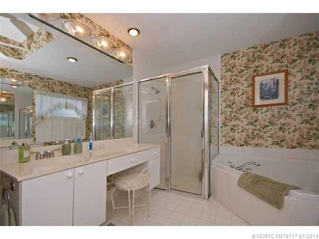 Master Bath/Spa.