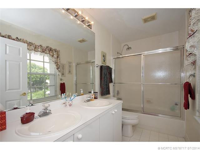 Other. Full guest bath