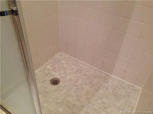Master Bath/Spa.