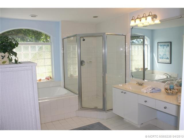 Master Bath/Spa.