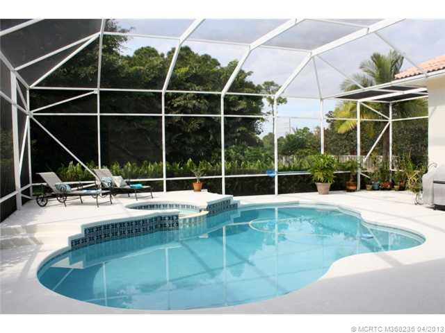 Swimming Pool/Hot Tub/Sauna.
