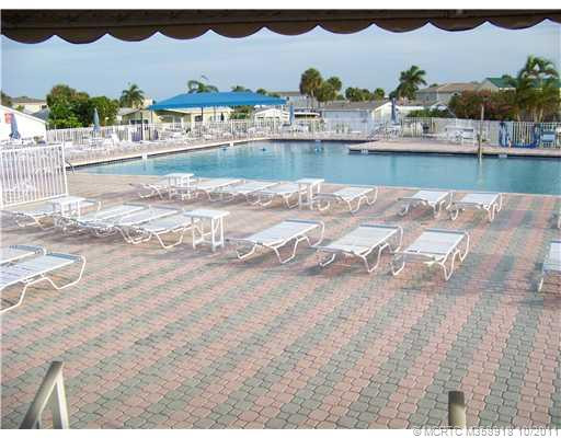 Swimming Pool/Hot Tub/Sauna.