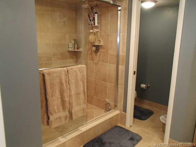 Master Bath/Spa.
