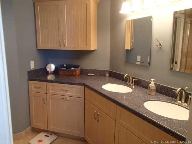 Master Bath/Spa.
