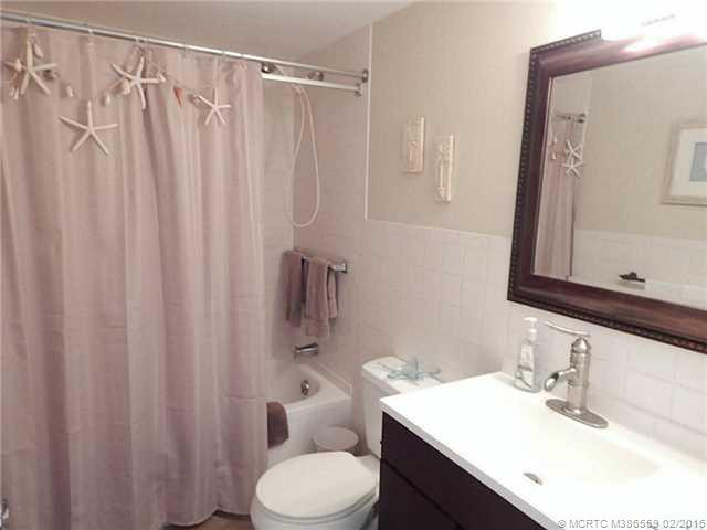 Master Bath/Spa.
