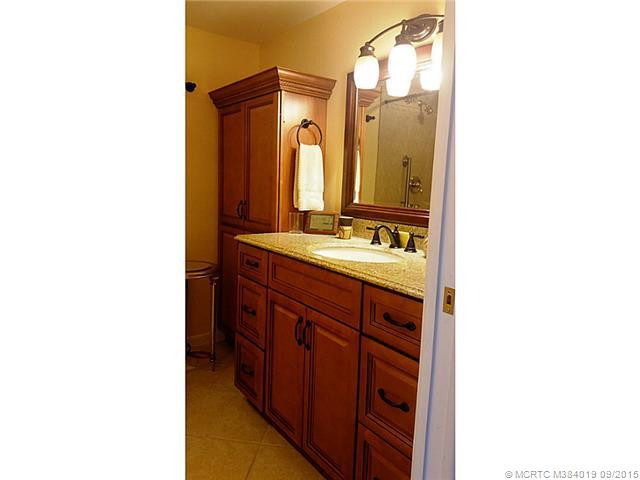 Master Bath/Spa.