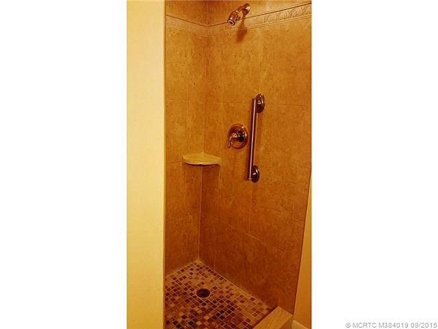 Master Bath/Spa.
