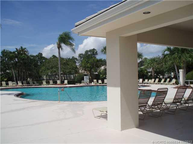 Swimming Pool/Hot Tub/Sauna. pool area- pool is heated