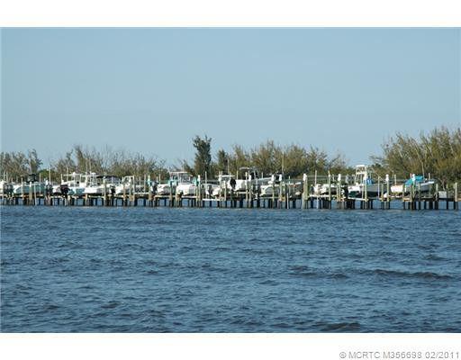 Waterfront/Dock/Pier.