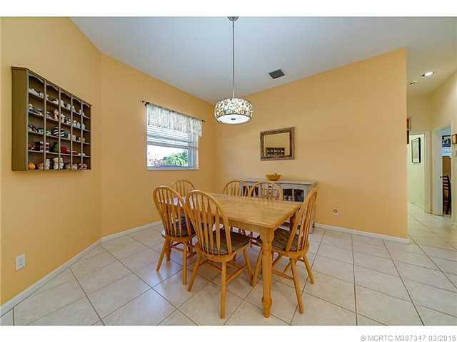 Dining Room. Huge dining room