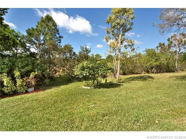 Yard/Garden. private garden