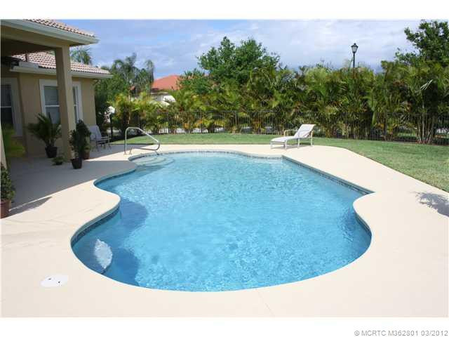 Swimming Pool/Hot Tub/Sauna.