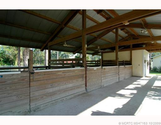 Stable/Barn.