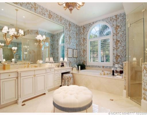 Master Bath/Spa.