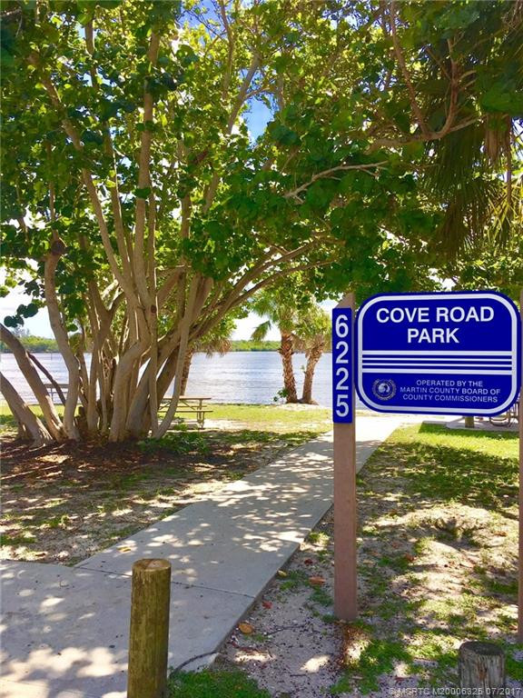 SHORT WALK TO COVE ROAD PARK