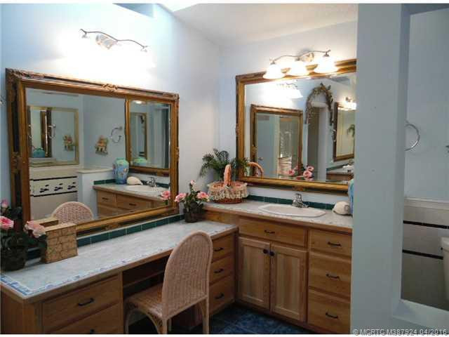 Master Bath/Spa.