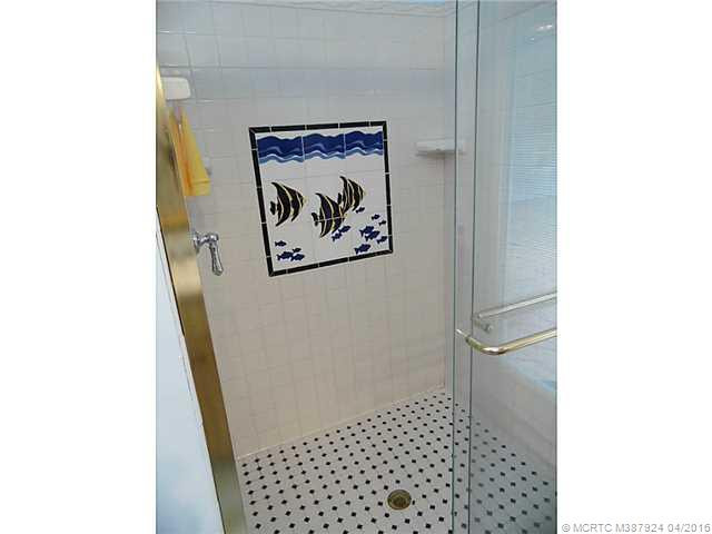 Master Bath/Spa.