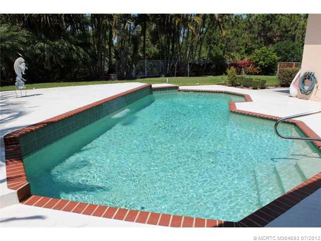 Swimming Pool/Hot Tub/Sauna.