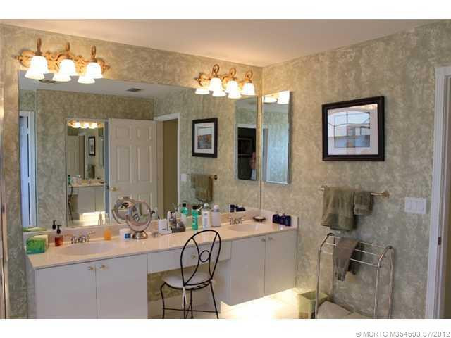Master Bath/Spa.