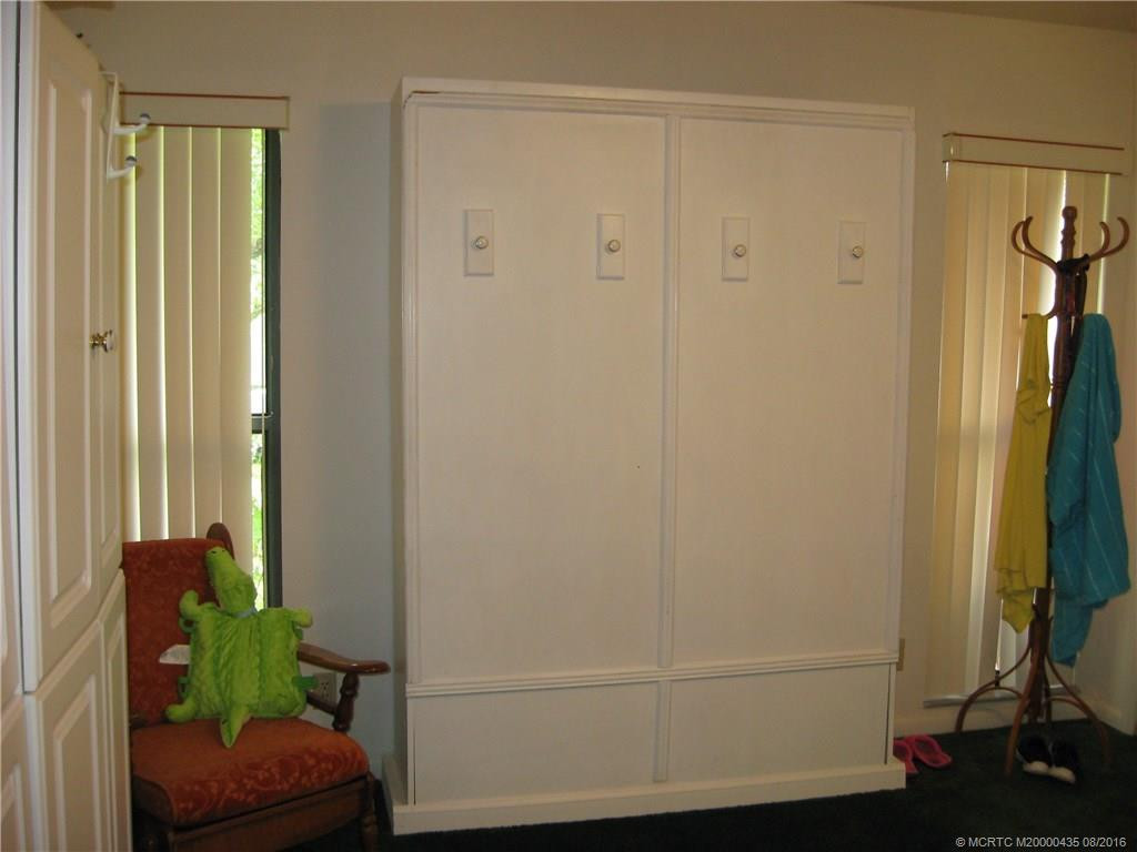 Murphy bed in guest bedroom