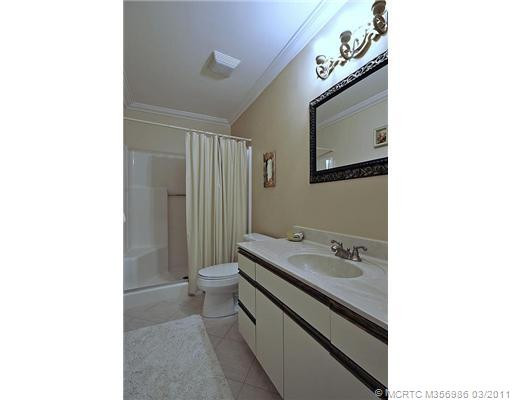 Master Bath/Spa.