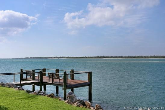 Waterfront/Dock/Pier.