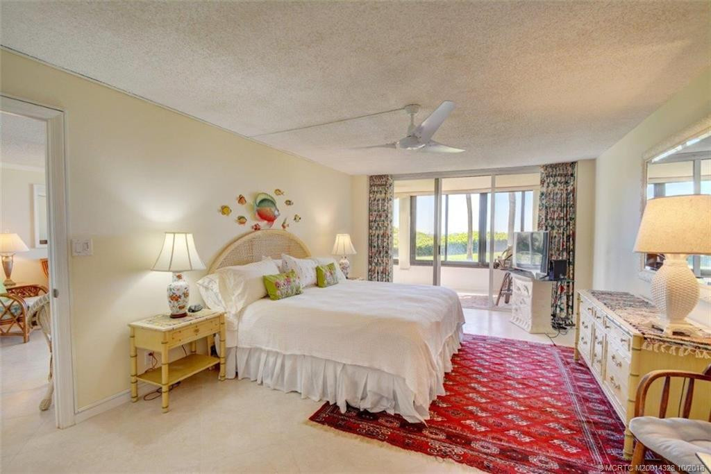 Master/King Bed
