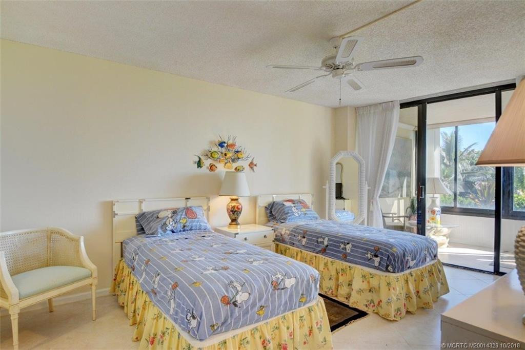 Guest Room w/Balcony