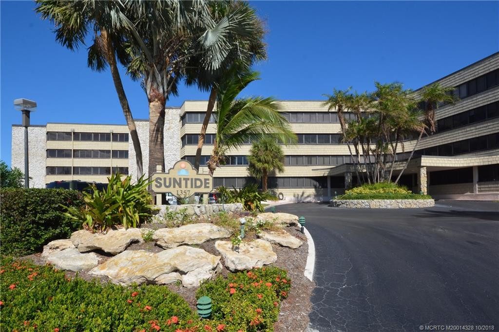 Welcome to Suntide Main Entrance from Ocean Blvd/A1A