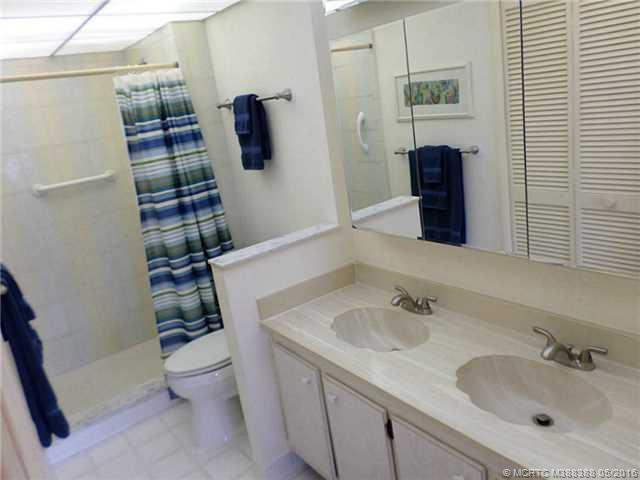 Master Bath/Spa.