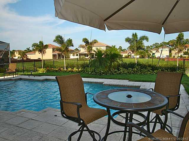 Swimming Pool/Hot Tub/Sauna.