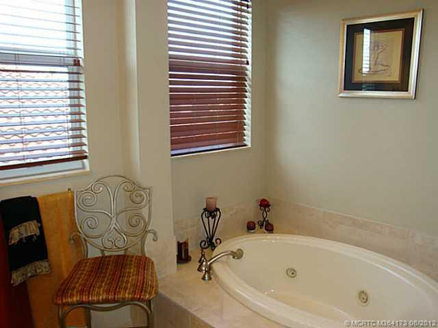 Master Bath/Spa.