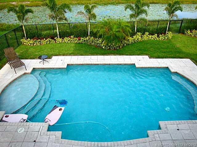 Swimming Pool/Hot Tub/Sauna.