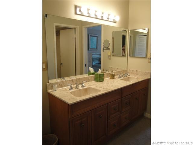 Master Bath/Spa.