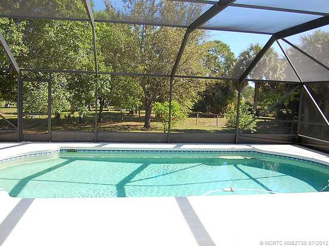 Swimming Pool/Hot Tub/Sauna.