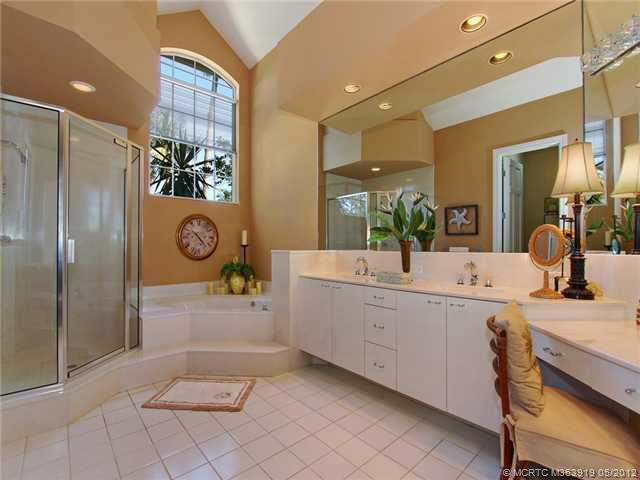 Master Bath/Spa.