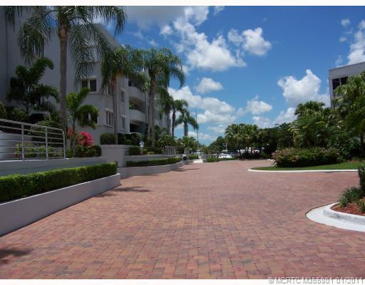 Parking Lot/Garage.
