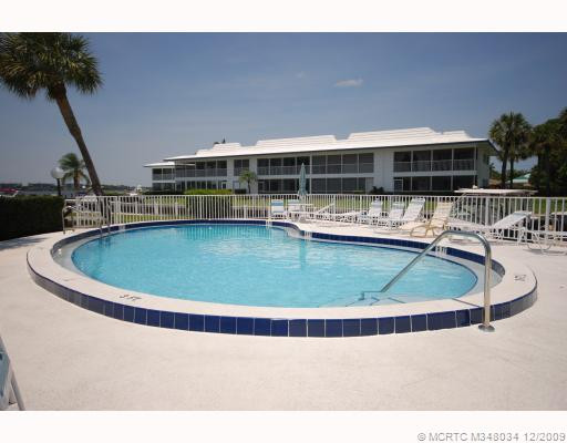 Swimming Pool/Hot Tub/Sauna.
