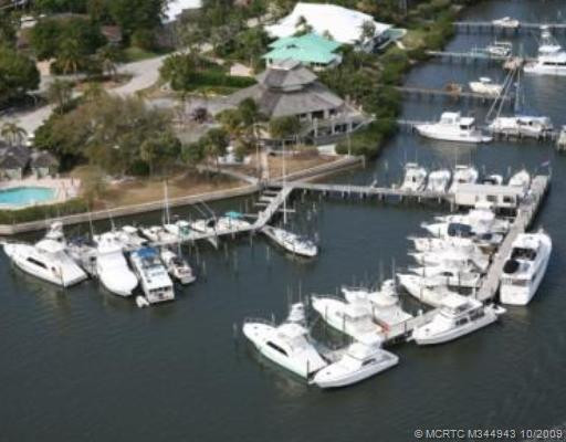 Waterfront/Dock/Pier. Mariner Cay Clubhouse, Marina and Marina Pool