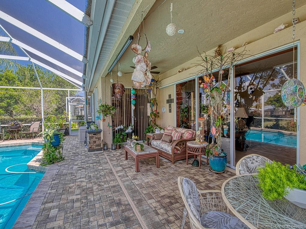 tropical oasis!
