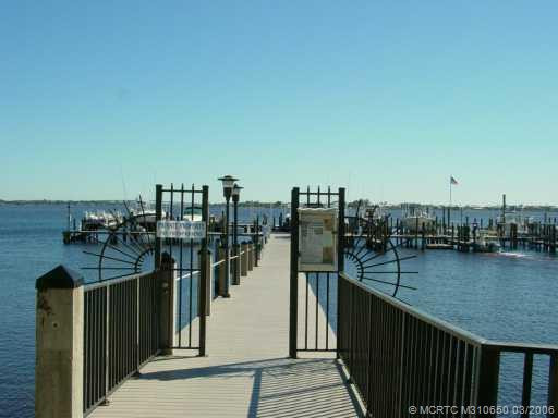 Waterfront/Dock/Pier.