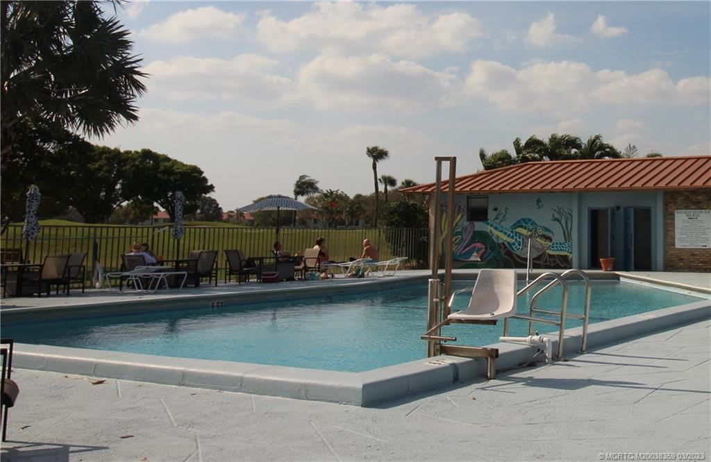 Club Pool
