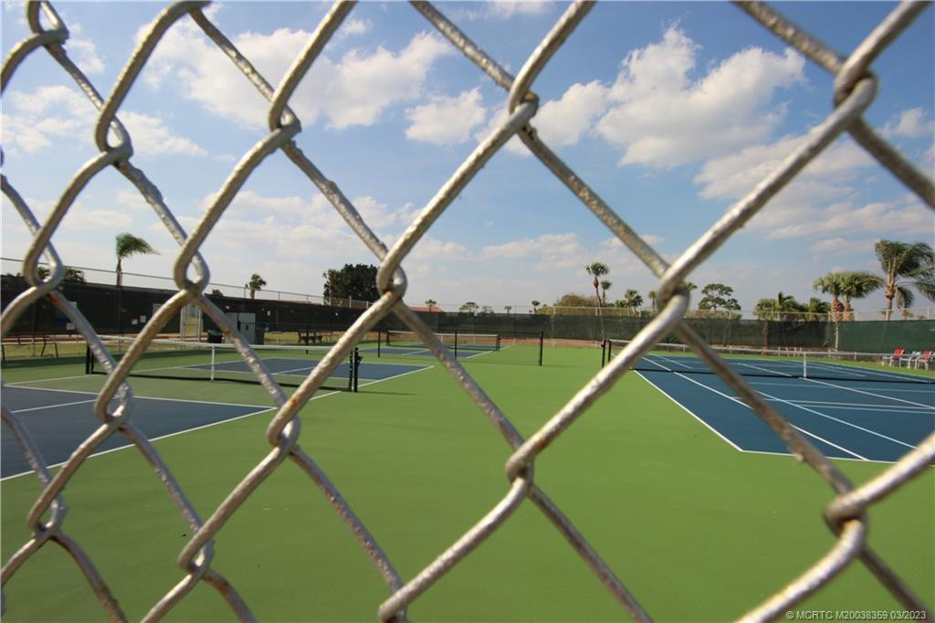 Tennis & Paddleball Courts