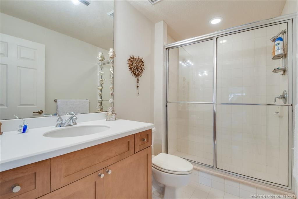 2nd Story Full Bath