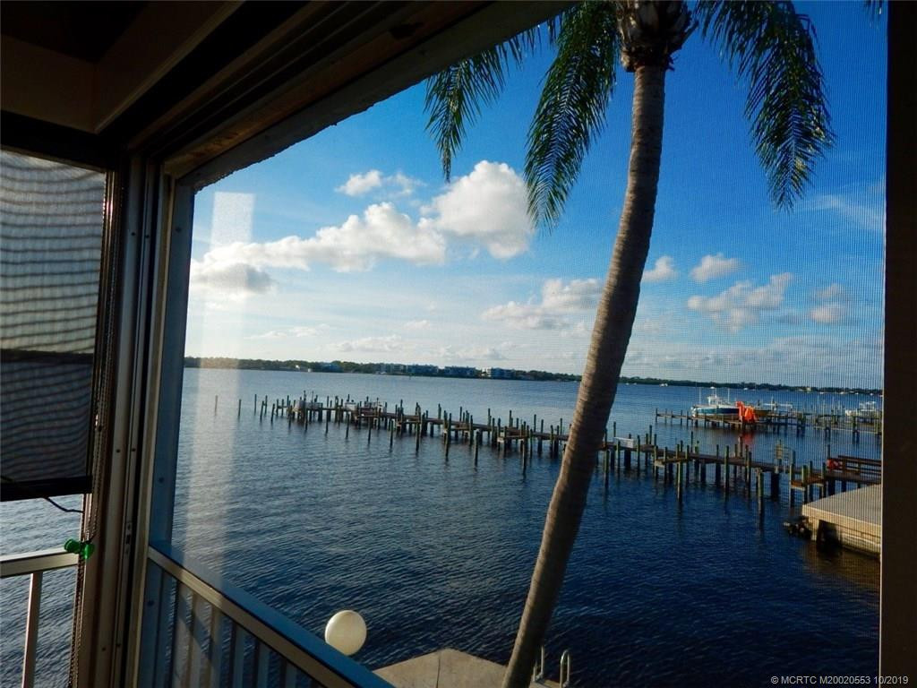 Spectacular Water Views
