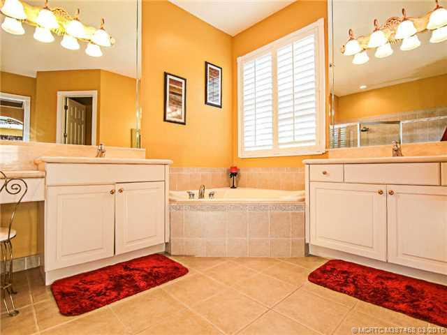 Master Bath/Spa.