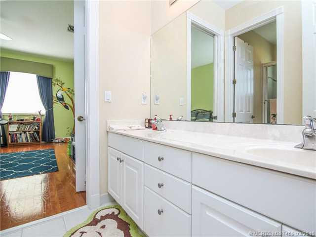 Other. Jack and Jill Bath