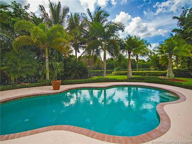 Swimming Pool/Hot Tub/Sauna.